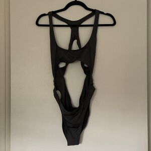Skim’s signature cutout Monokini